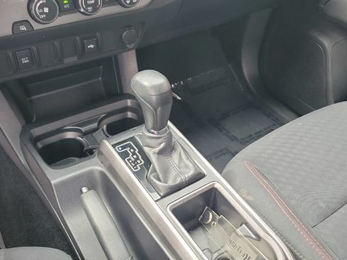 Certified 2022 Toyota Tacoma SR5 RWD image 15