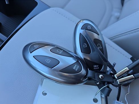 New 2025 Hyundai Tucson Limited image 31