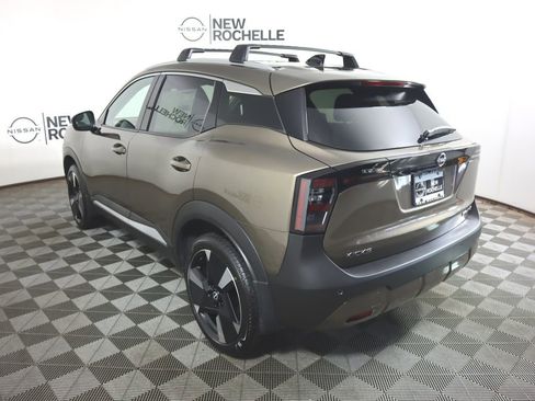 New 2026 Nissan Kicks SR w/ Cold Weather Package image 5