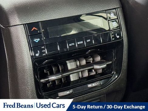 Certified 2021 Jeep Grand Cherokee L Limited AWD/4WD image 28