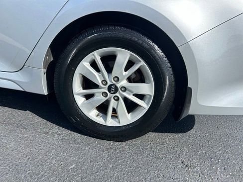 Used 2016 Kia Optima LX FWD image 10