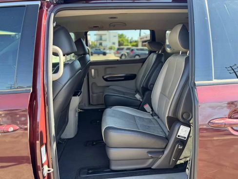 Used 2016 Kia Sedona SX FWD image 27