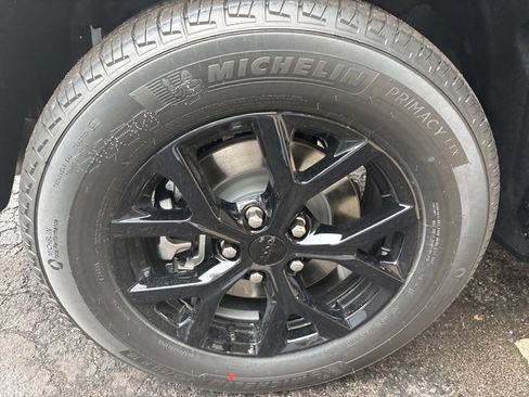 New 2025 Jeep Grand Cherokee L Altitude image 30