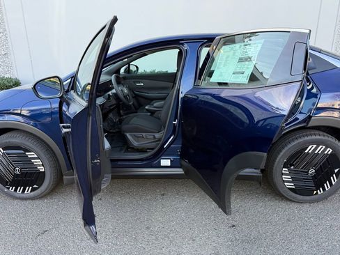 New 2026 Nissan Leaf w/ Floor Mat Package (S+) image 16