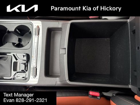 Used 2025 Kia Carnival SX Prestige image 34