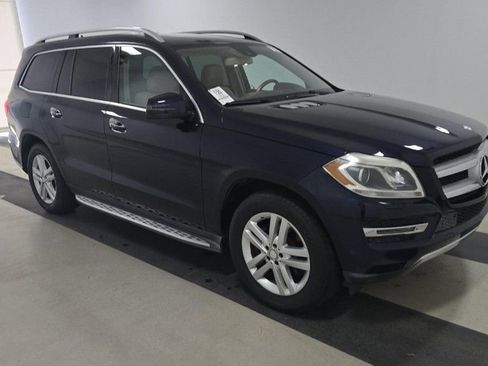 Used 2014 Mercedes-Benz GL 450 4MATIC image 4