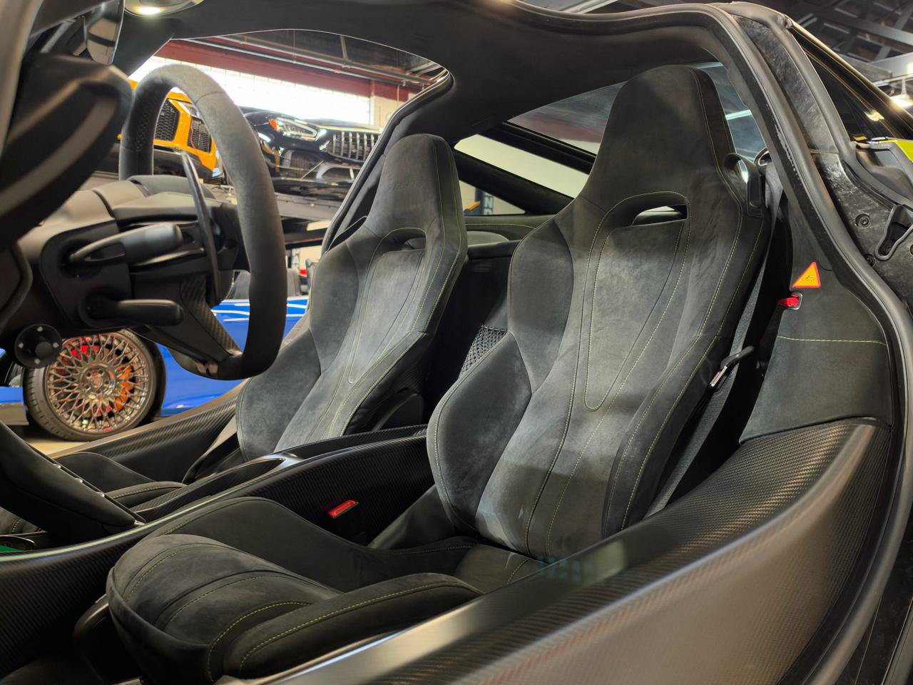 Used 2021 McLaren 765LT RWD image 18