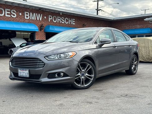 Used 2014 Ford Fusion Titanium image 2