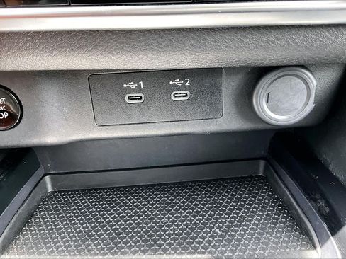 Certified 2024 Nissan Rogue SV FWD image 33