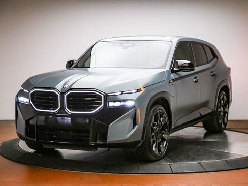 Used 2023 BMW XM AWD/4WD image 1