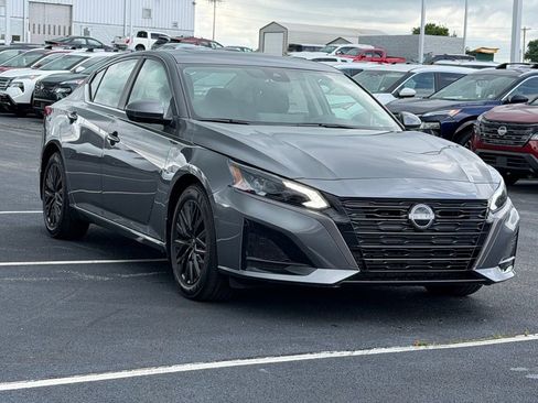 New 2026 Nissan Altima 2.5 SV w/ SV Special Edition Package FWD image 2