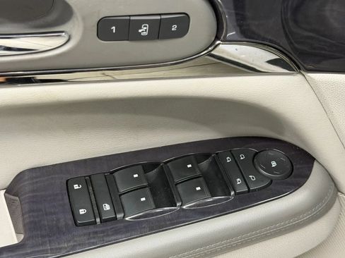 Used 2016 Buick Enclave Premium w/ Experience Buick Package AWD/4WD image 23