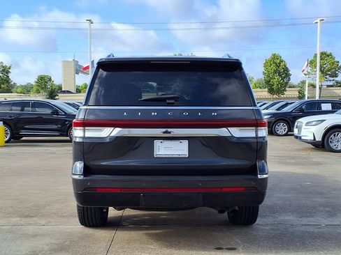 Certified 2022 Lincoln Navigator Reserve AWD/4WD image 21