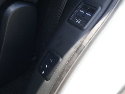 Used 2025 Land Rover Range Rover Long Wheelbase SE AWD/4WD image 25