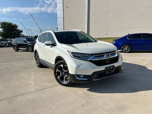 Used 2018 Honda CR-V Touring image 1