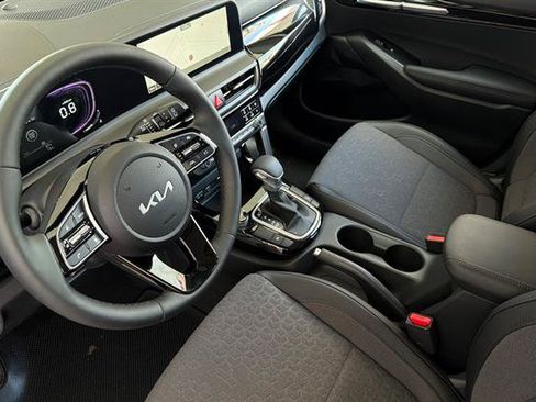 New 2026 Kia Seltos S FWD image 10