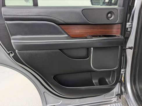 Used 2023 Lincoln Navigator 4WD image 14