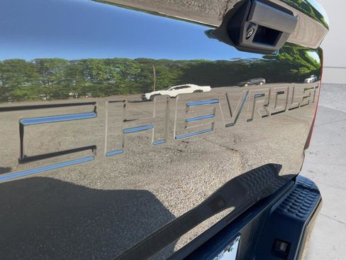 Used 2023 Chevrolet Colorado W/T image 27