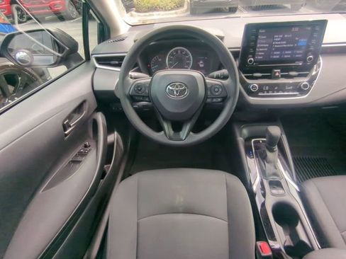 Used 2022 Toyota Corolla LE w/ LE Convenience Package FWD image 16