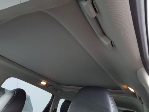 Used 2020 Nissan Rogue SL w/ Premium Package image 9