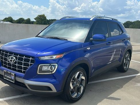 Used 2023 Hyundai Venue SEL FWD image 9