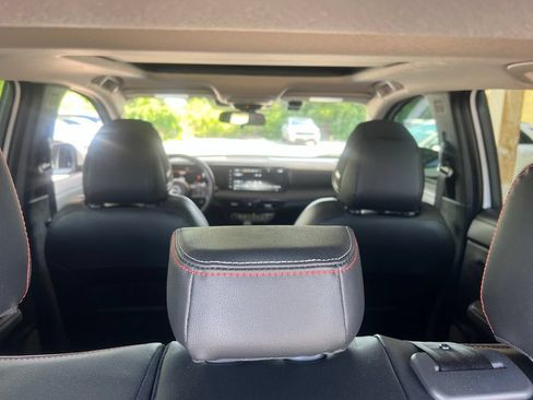 Used 2025 Nissan Kicks SR w/ SR Premium Package AWD/4WD image 14