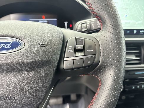 Certified 2025 Ford Escape ST-Line w/ Tech Pack #1 image 28