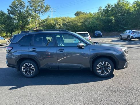 Certified 2026 Subaru Forester Premium AWD/4WD image 2