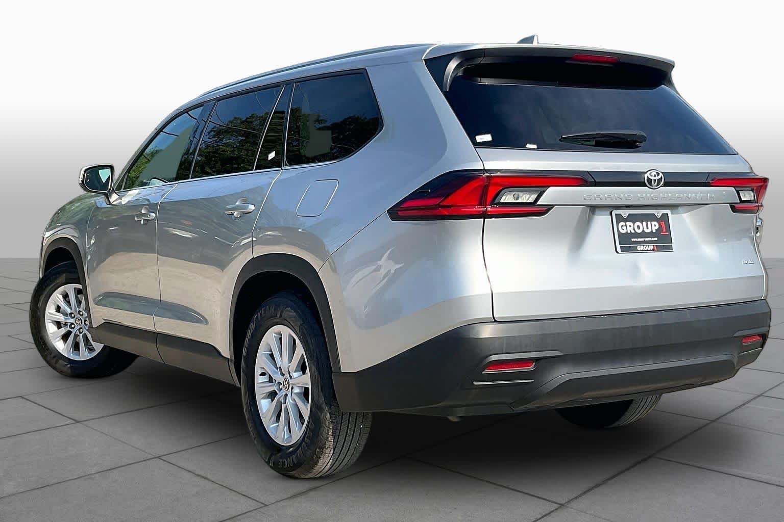 Used 2026 Toyota Grand Highlander FWD image 12