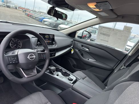 New 2026 Nissan Rogue SV AWD/4WD image 25