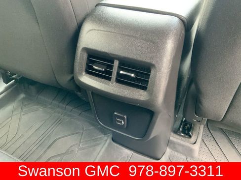 Certified 2023 Chevrolet Equinox LT w/ LPO, Floor Liner Package AWD/4WD image 29