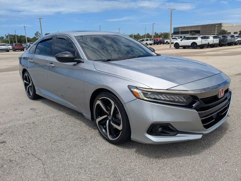 Used 2022 Honda Accord Sport image 2