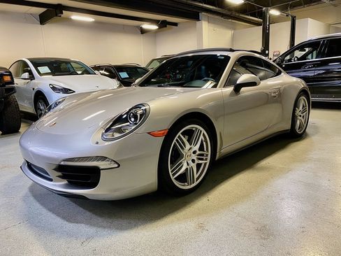 Used 2013 Porsche 911 Carrera 4S image 3