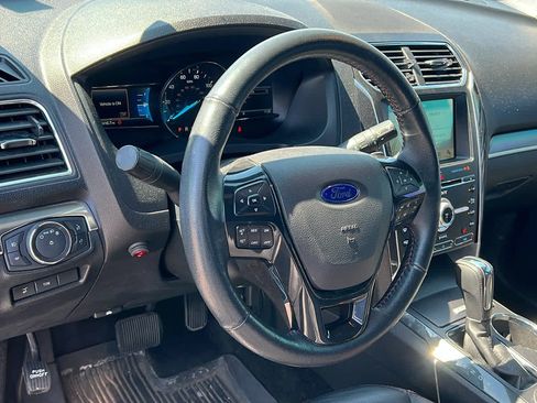 Used 2018 Ford Explorer Sport AWD/4WD image 10