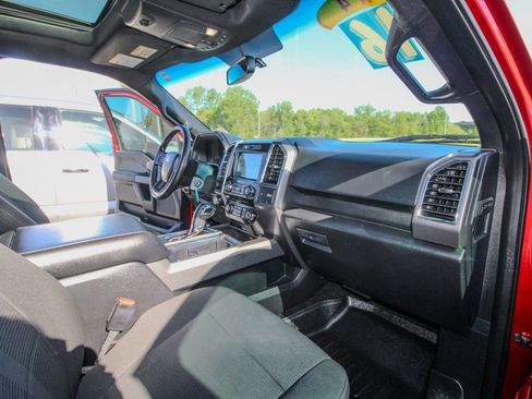 Used 2016 Ford F150 XLT w/ Equipment Group 302A Luxury AWD/4WD image 17