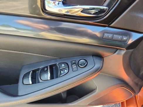 Used 2019 Nissan Maxima SR w/ Premium Package FWD image 18
