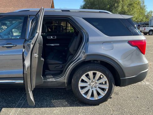 Used 2021 Ford Explorer Limited w/ Equipment Group 301A image 26