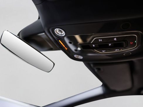 Used 2023 Bentley Bentayga Extended Wheelbase AWD/4WD image 21