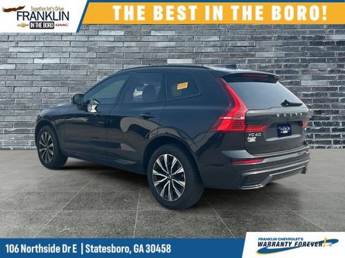 Used 2025 Volvo XC60 B5 Plus AWD/4WD image 3