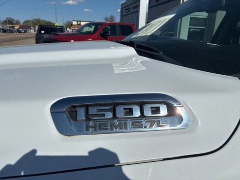 Used 2019 RAM 1500 Big Horn AWD/4WD image 10
