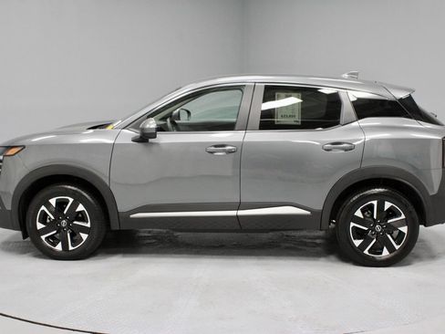 Certified 2025 Nissan Kicks SV AWD/4WD image 8