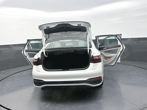 New 2026 Volkswagen Jetta SE image 31