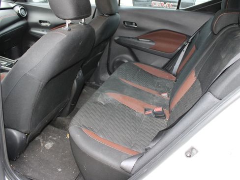 Used 2022 Nissan Kicks SR image 5