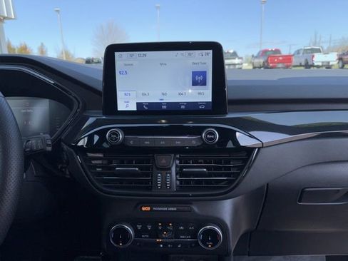 Used 2023 Ford Escape ST-Line Select image 9