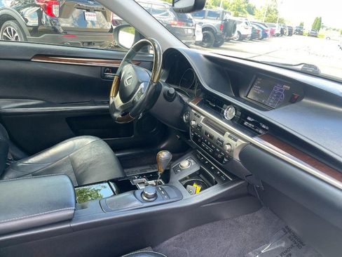 Used 2013 Lexus ES 350 w/ Luxury Pkg FWD image 9