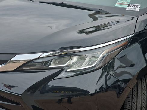 Used 2022 Toyota Sienna XLE image 34