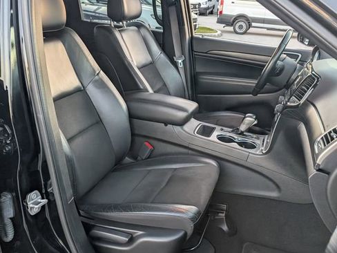 Used 2021 Jeep Grand Cherokee Laredo X image 14