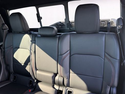 New 2026 Jeep Gladiator Rubicon image 13