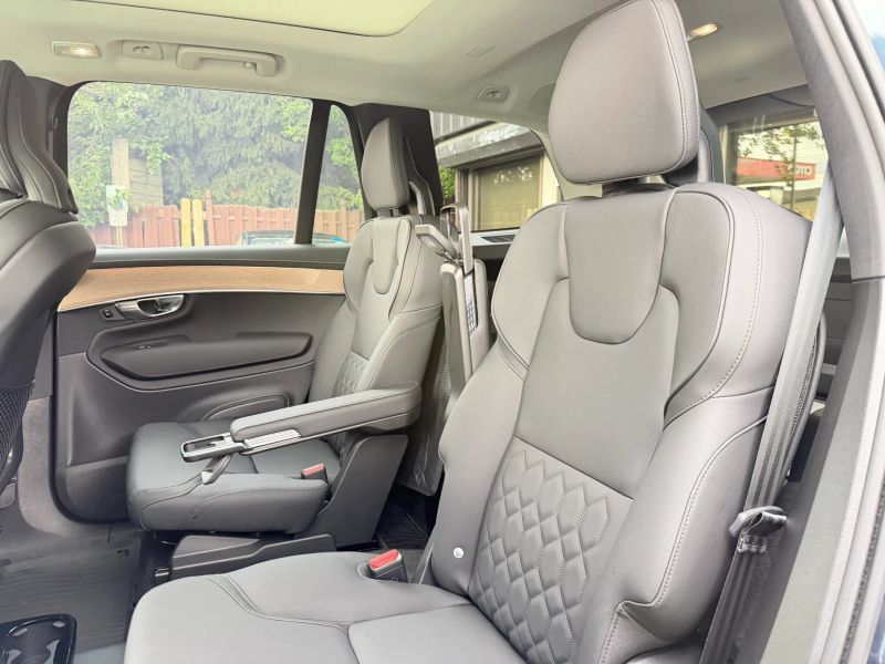 Used 2025 Volvo XC90 B6 Plus w/ Protection Package Premier AWD/4WD image 16