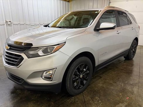 Used 2024 Chevrolet Equinox LT image 3